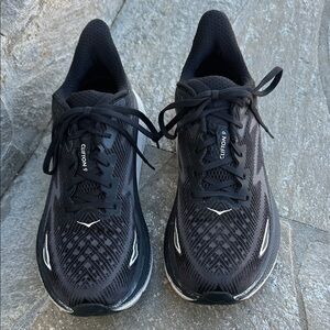 Hoka Men's Black and White CLIFTON 9 Road & Running Athletic Shoes - Size 10